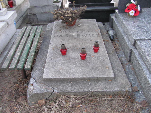 Grób Wiesława Karlikowska