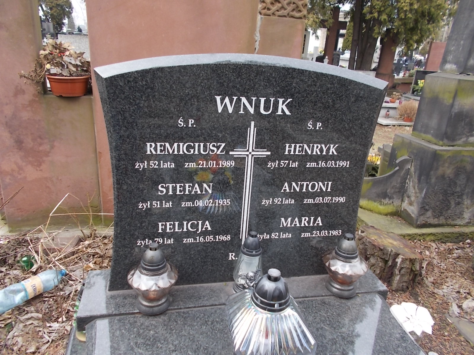   Sosnowiec Wniebowzięcia NMP - Grobonet - Wyszukiwarka osób pochowanych